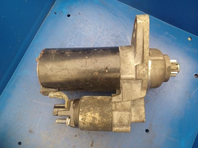 bontott VW TOURAN Önindító