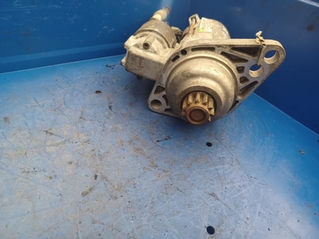 bontott VW TOURAN Önindító