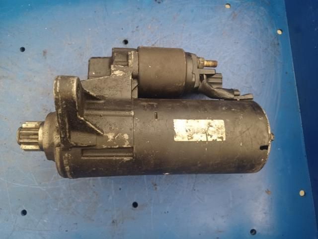 bontott VW TOURAN Önindító