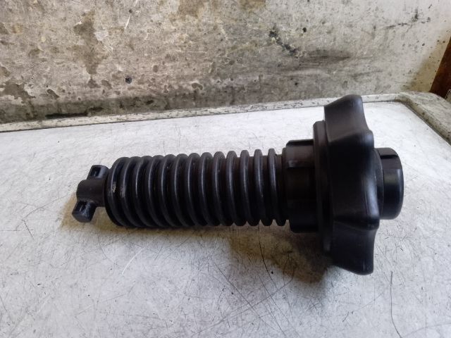 bontott VW TOURAN Pótkerék Rögzítő