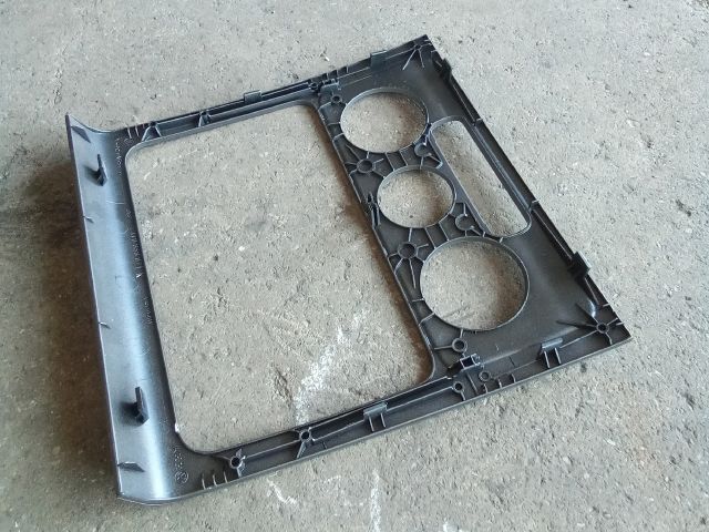 bontott VW TOURAN Rádió / CD Keret