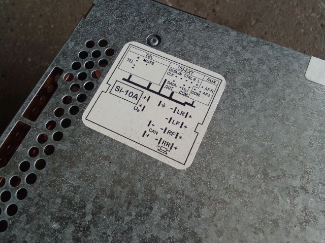 bontott VW TOURAN Rádió / CD