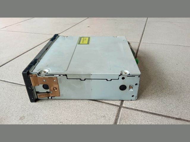 bontott VW TOURAN Rádió / CD