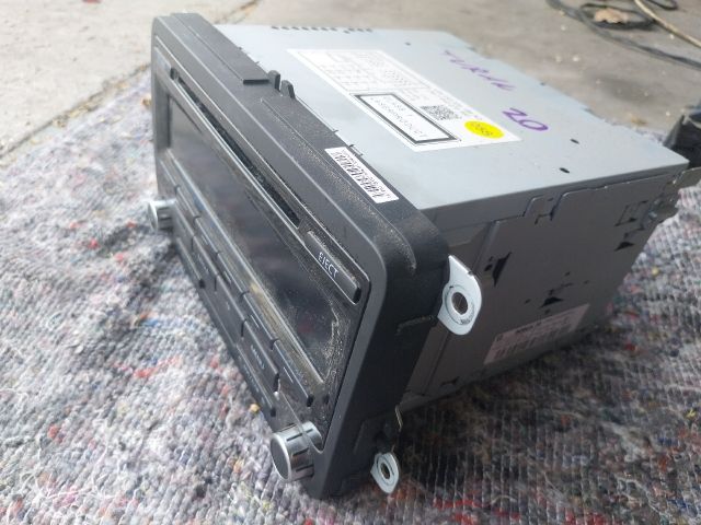 bontott VW TOURAN Rádió / CD