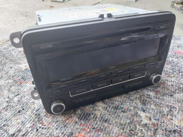 bontott VW TOURAN Rádió / CD