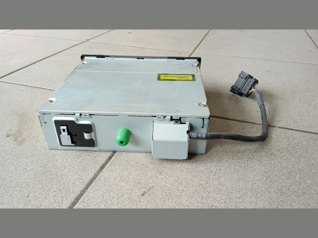 bontott VW TOURAN Rádió / CD