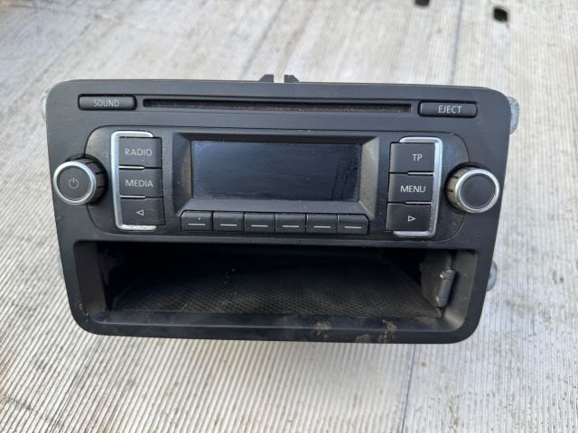 bontott VW TOURAN Rádió / CD