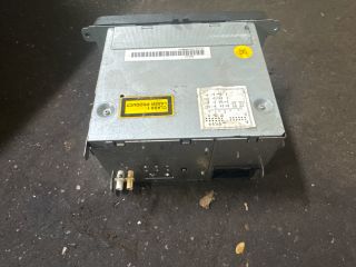 bontott VW TOURAN Rádió / CD