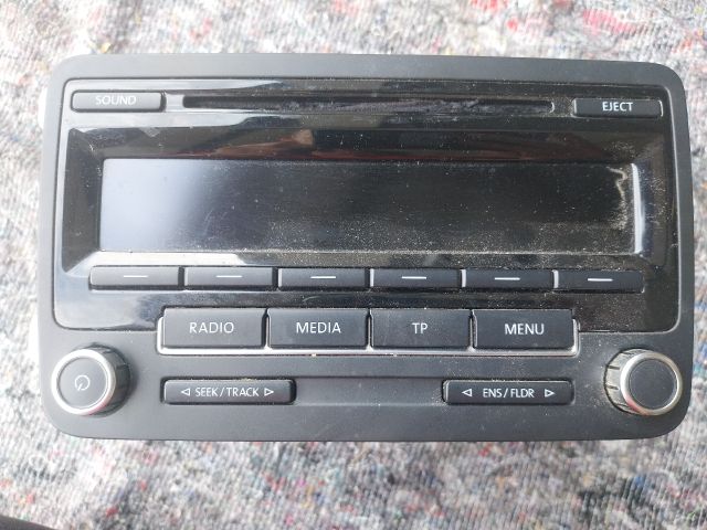 bontott VW TOURAN Rádió / CD