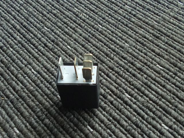 bontott VW TOURAN Relé