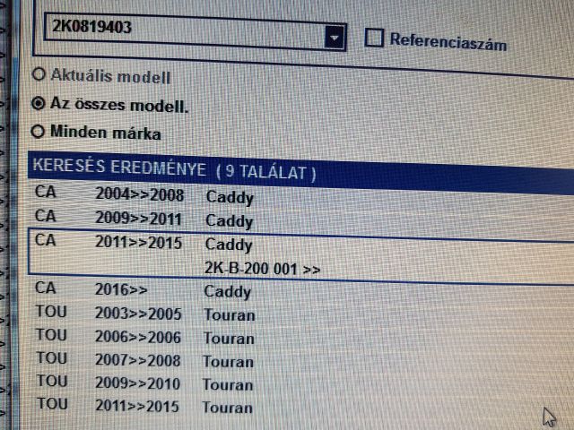 bontott VW TOURAN Szélvédő Alatti Műanyag Elem