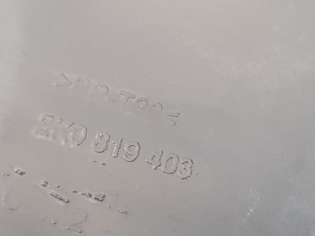 bontott VW TOURAN Szélvédő Alatti Műanyag Elem