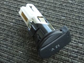 bontott VW TOURAN Szivargyújtó Aljzat