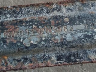 bontott VW TOURAN Tank Tartó Pánt