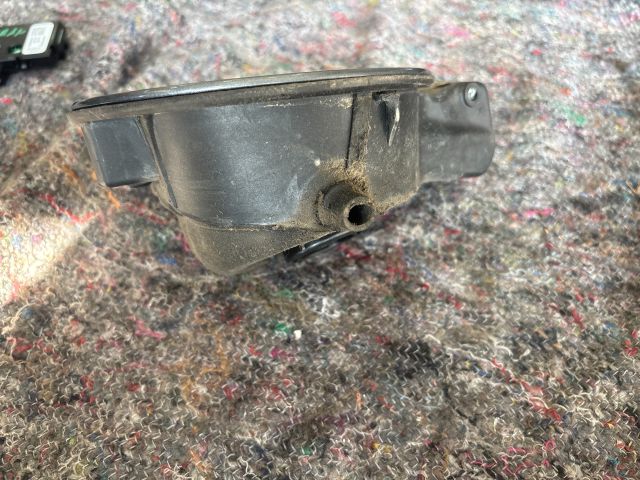 bontott VW TOURAN Tankajtó