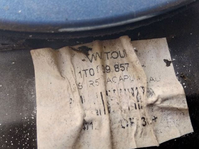 bontott VW TOURAN Tankajtó