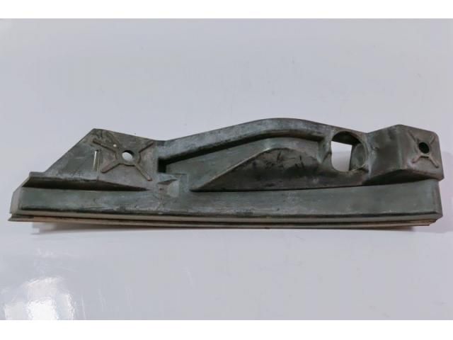 bontott VW TOURAN Tartó Bak