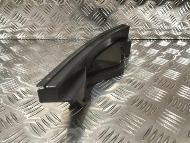 bontott VW TOURAN Tartó Bak