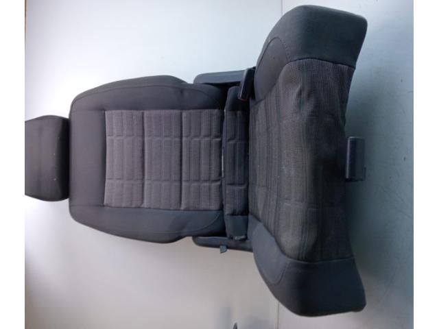 bontott VW TOURAN Ülés (Pozíciófüggetlen)