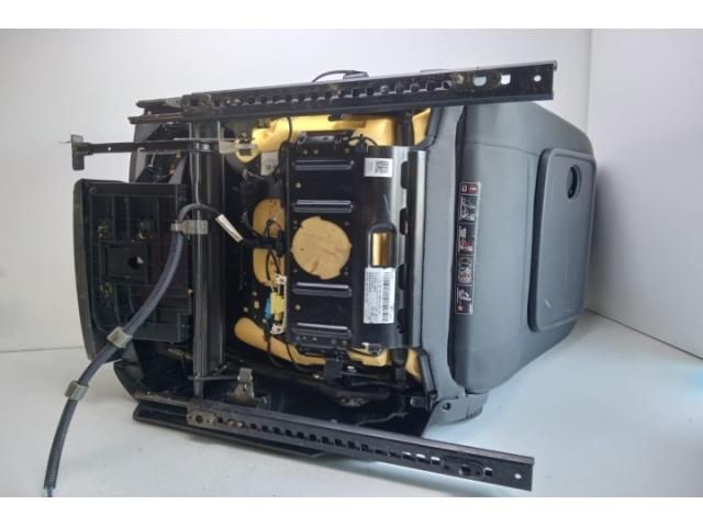 bontott VW TOURAN Ülés (Pozíciófüggetlen)