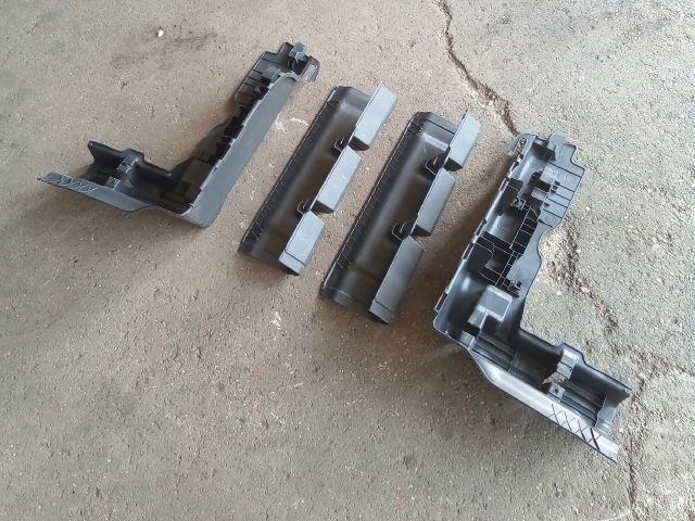 bontott VW TOURAN Ülés Rögzítő Takaró