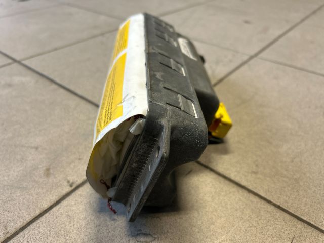 bontott VW TOURAN Utasoldali Légzsák