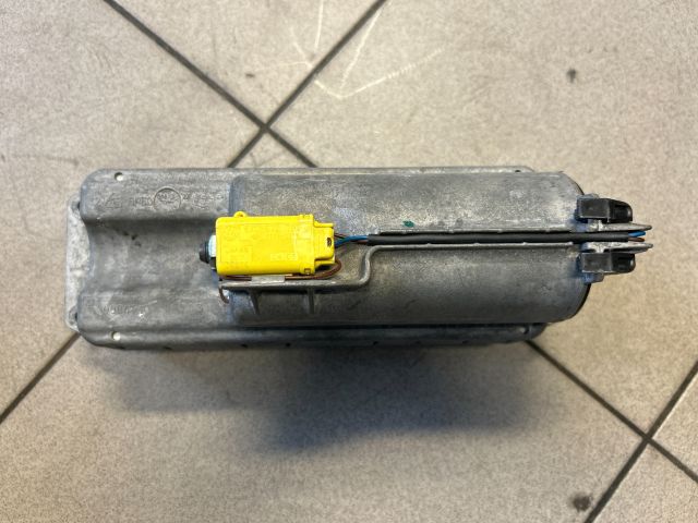 bontott VW TOURAN Utasoldali Légzsák