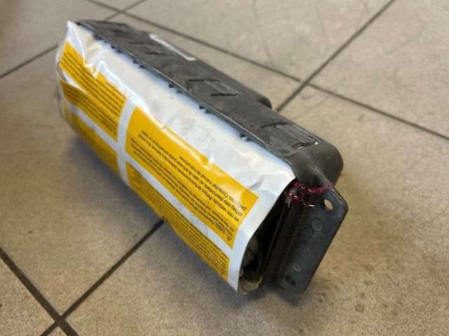 bontott VW TOURAN Utasoldali Légzsák