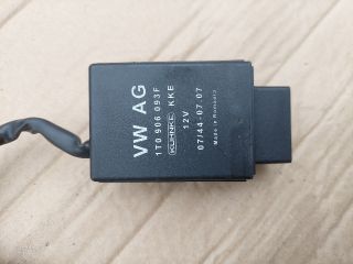 bontott VW TOURAN Üzemanyag Befecskendező Vezérlő