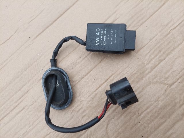 bontott VW TOURAN Üzemanyag Befecskendező Vezérlő