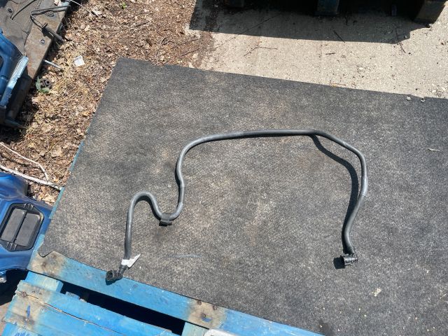 bontott VW TOURAN Üzemanyagcső