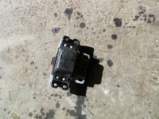 bontott VW TOURAN Váltó Tartó Bak (Pozíciófüggetlen)