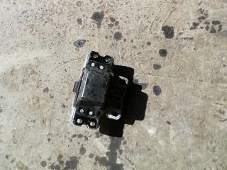 bontott VW TOURAN Váltó Tartó Bak (Pozíciófüggetlen)