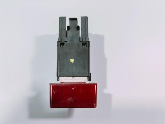 bontott VW TOURAN Vészvillogó Kapcsoló