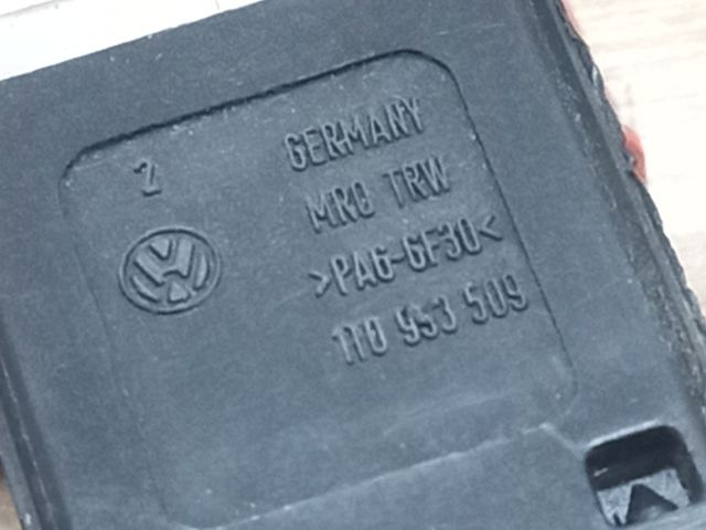 bontott VW TOURAN Vészvillogó Kapcsoló