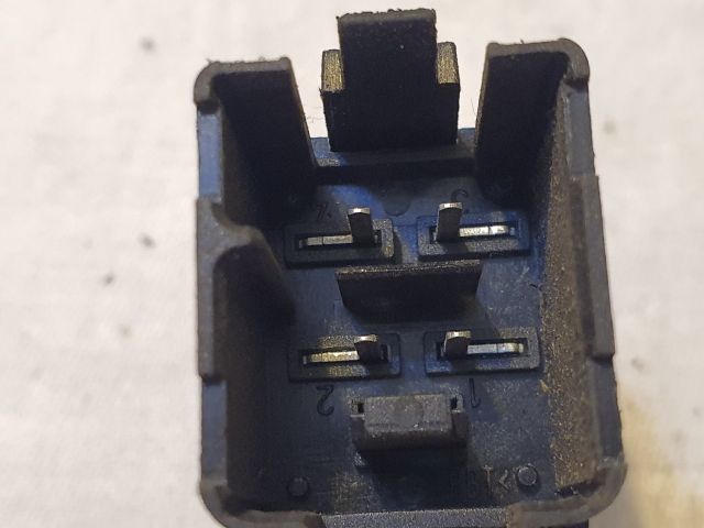 bontott VW TOURAN Vészvillogó Kapcsoló