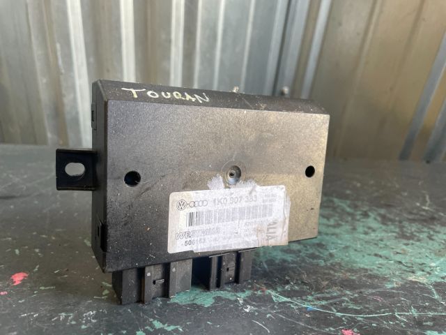 bontott VW TOURAN Vonóhorog Elektronika