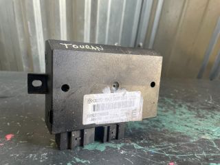 bontott VW TOURAN Vonóhorog Elektronika