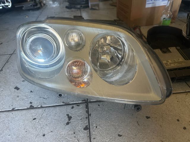 bontott VW TOURAN Xenon Fényszóró Pár