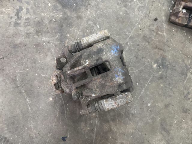 bontott VW TRANSPORTER Bal hátsó Féknyereg Munkahengerrel