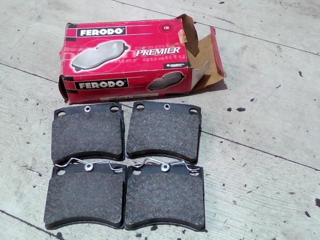 bontott VW TRANSPORTER Első Pár Fékbetét