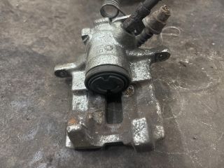 bontott VW TRANSPORTER Jobb hátsó Féknyereg Munkahengerrel