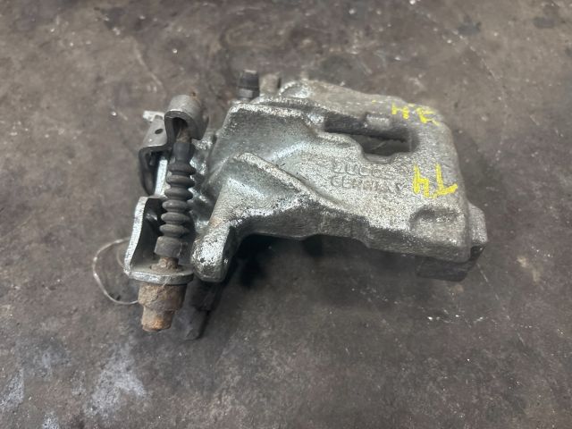 bontott VW TRANSPORTER Jobb hátsó Féknyereg Munkahengerrel