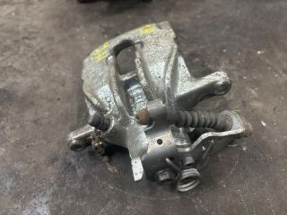 bontott VW TRANSPORTER Jobb hátsó Féknyereg Munkahengerrel