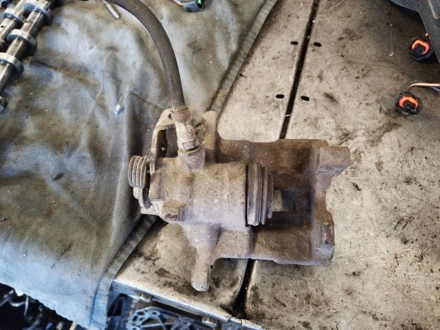 bontott VW TRANSPORTER Jobb hátsó Féknyereg Munkahengerrel