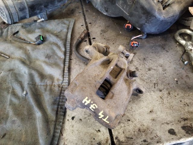 bontott VW TRANSPORTER Jobb hátsó Féknyereg Munkahengerrel