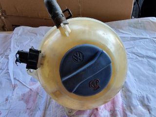 bontott VW TRANSPORTER Kiegyenlítő Tartály