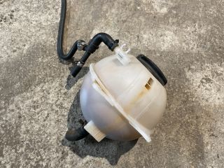 bontott VW TRANSPORTER Kiegyenlítő Tartály