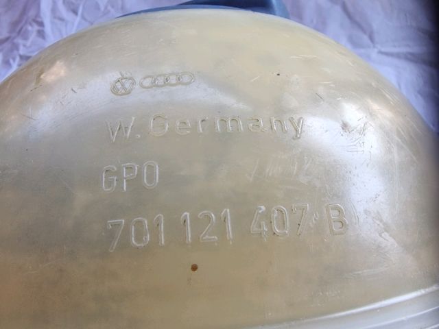 bontott VW TRANSPORTER Kiegyenlítő Tartály