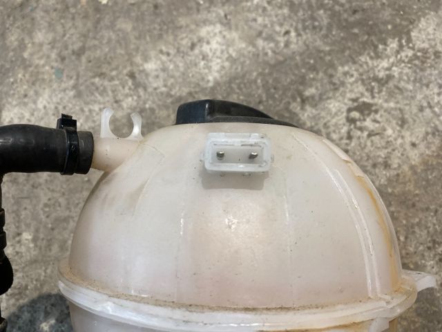 bontott VW TRANSPORTER Kiegyenlítő Tartály